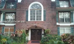 Foto de propiedad en 3670 Inverrary Drive 1U, Lauderhill, FL 33319 Lauderhill con MLS# 