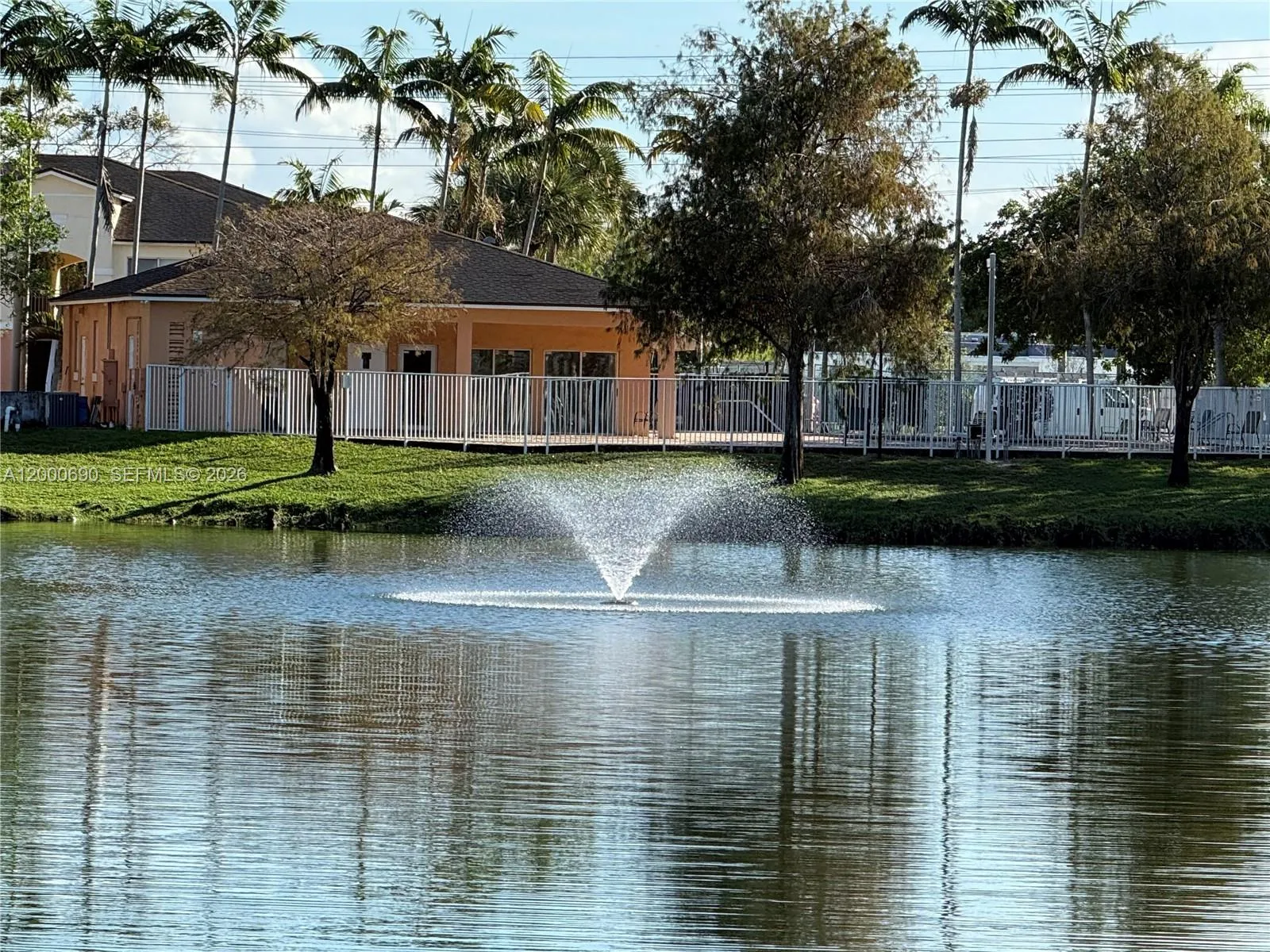 Vendido 3670 N 56th Avenue 705, Hollywood, FL 33021, Hollywood, FL 33021
