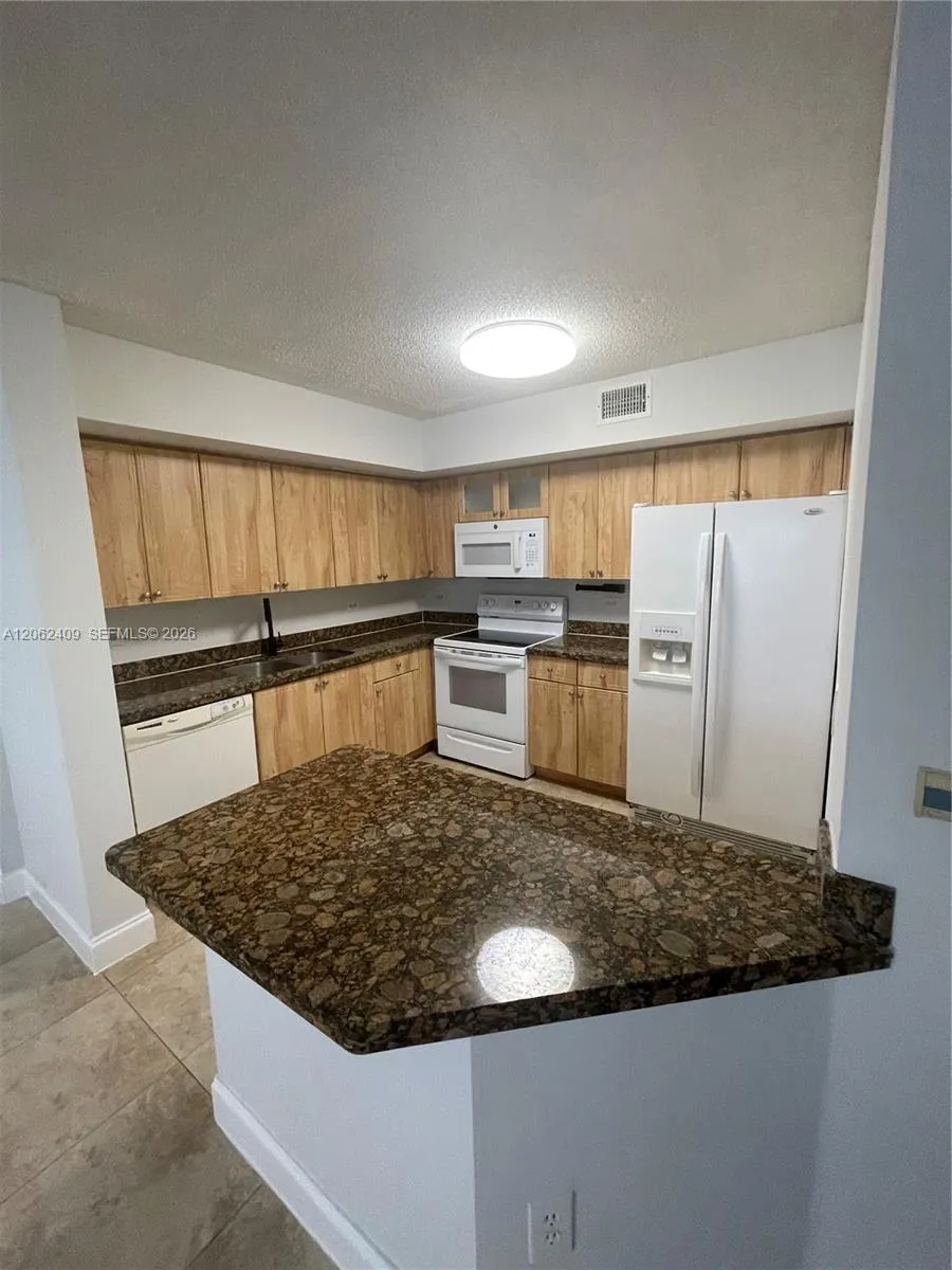 Foto de propiedad en 3670 N 56th Avenue 708, Hollywood, FL 33021 Hollywood con MLS# 