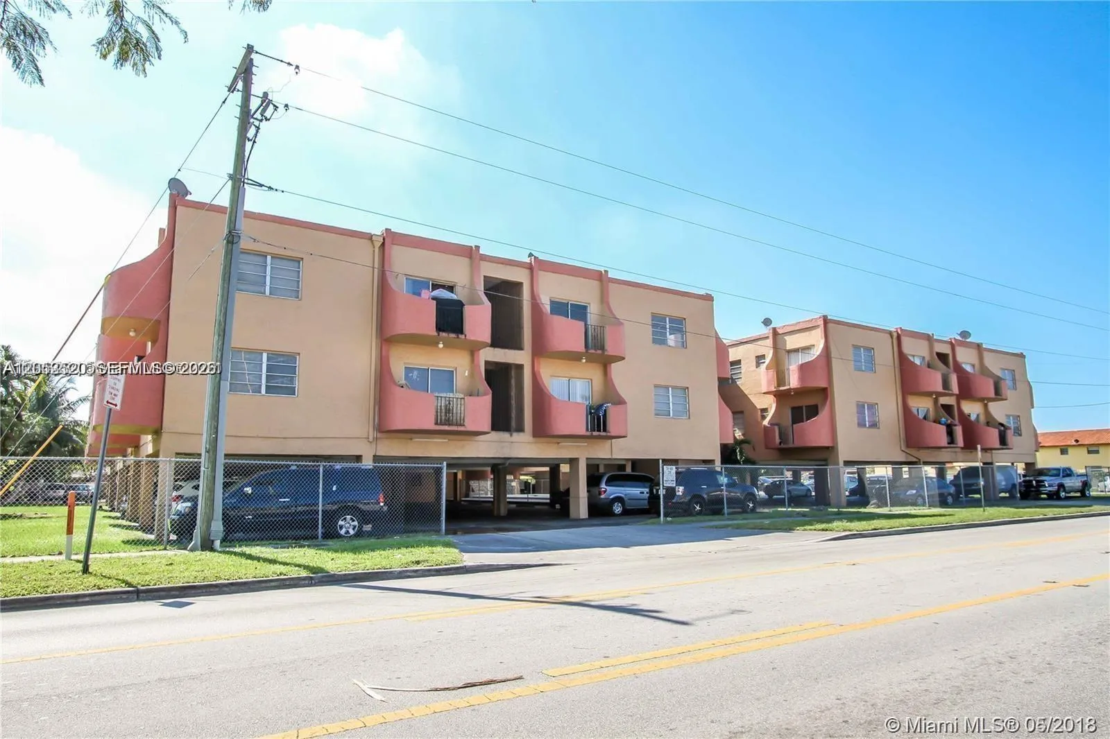 En Renta 3675 W 11th Avenue 310, Hialeah, FL 33012, Hialeah, FL 33012