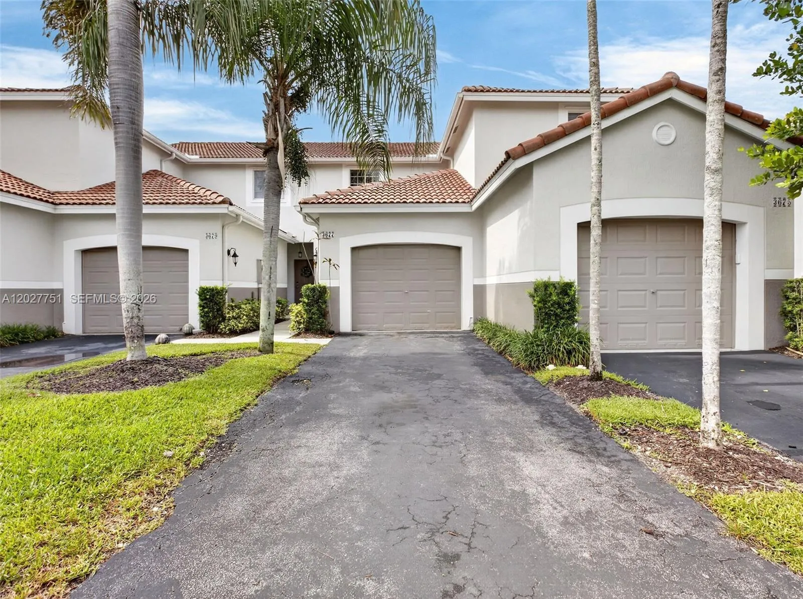 Foto de propiedad en 3677 San Simeon Circle 3677, Weston, FL 33331 Weston con MLS# 