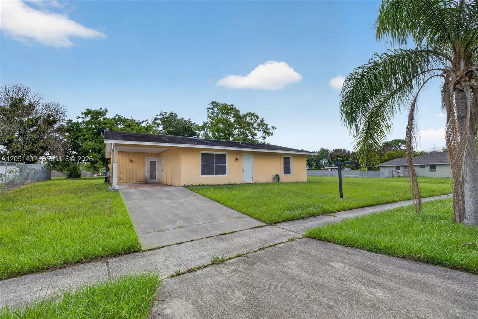 Vendido 369 NE Camelot Drive, Port St. Lucie, FL 34983, Port St. Lucie, FL 34983