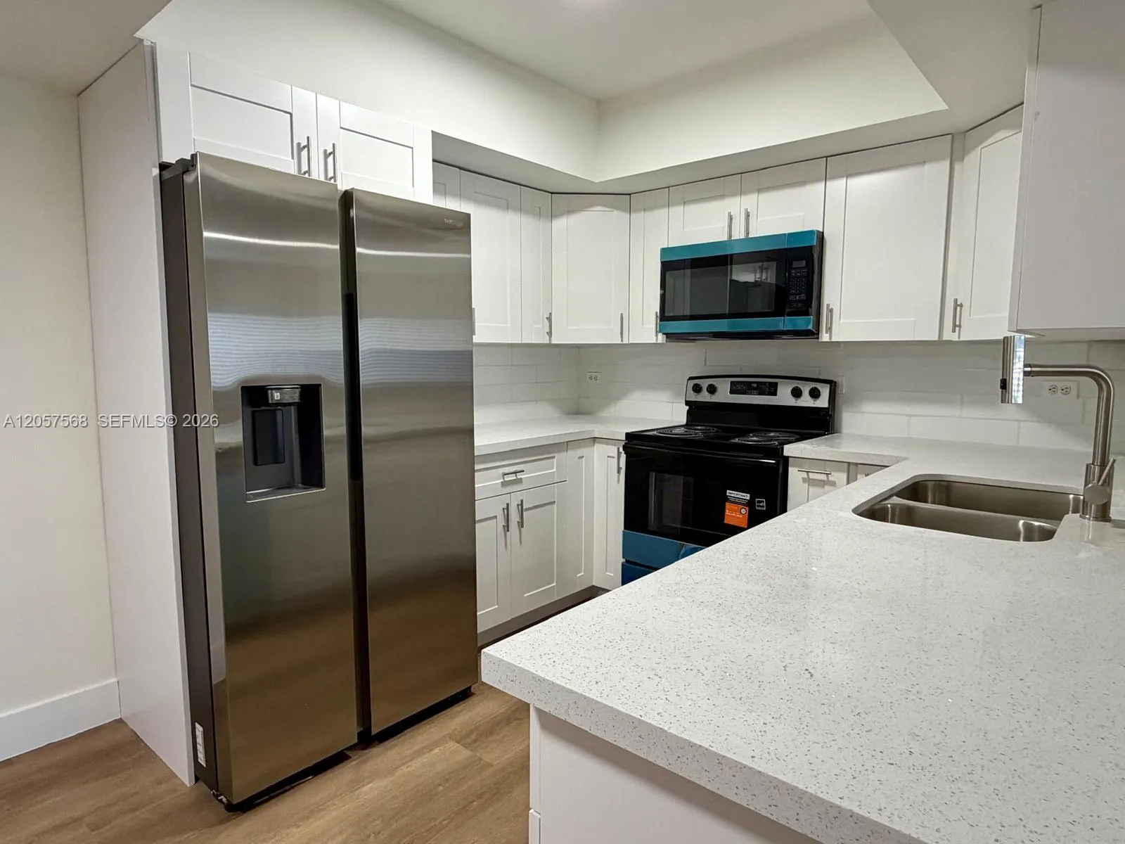 Foto de propiedad en 3690 N 56th Avenue 906, Hollywood, FL 33021 Hollywood con MLS# 