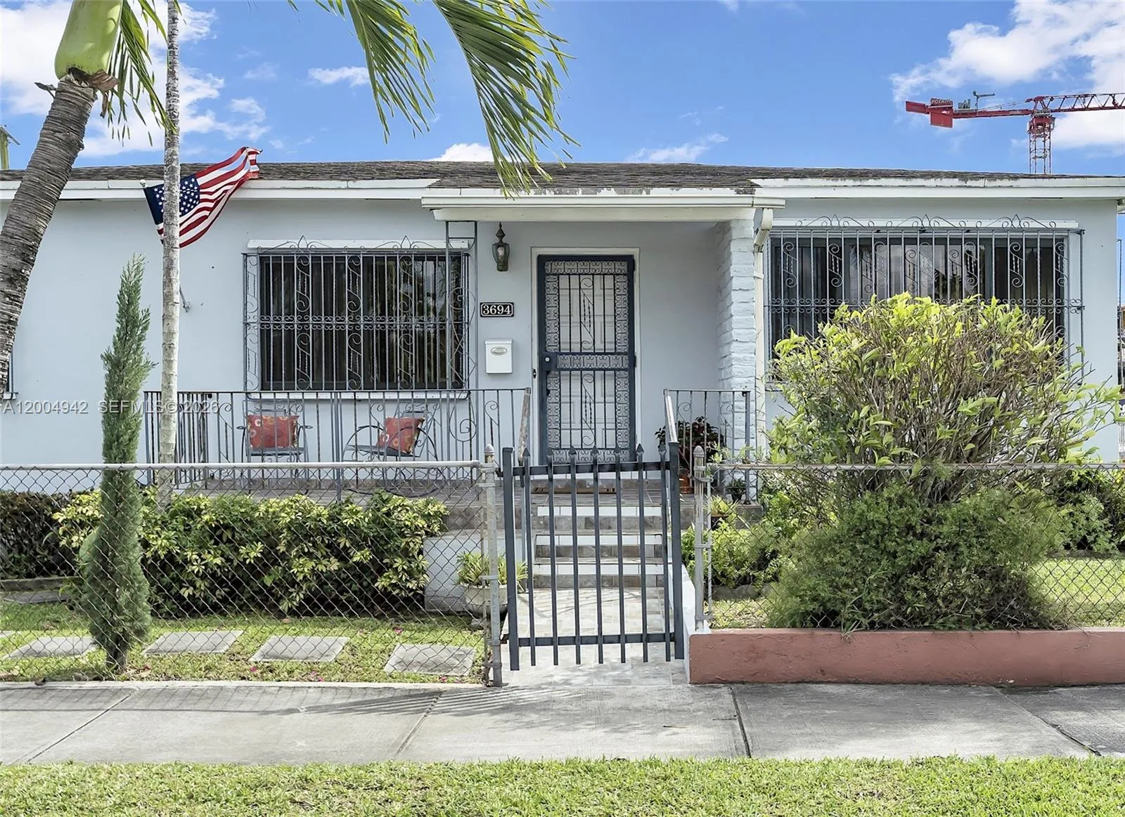Foto de propiedad en 3694 NW 20th Street, Miami, FL 33142 Miami con MLS# 