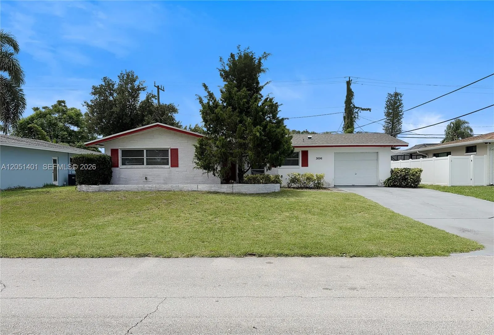Foto de propiedad en 3696 Dogwood Avenue, Palm Beach Gardens, FL 33410 Palm Beach Gardens con MLS# 