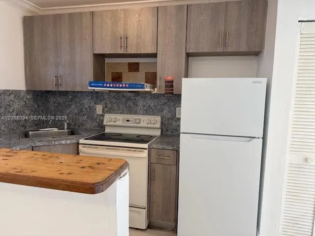 En Renta 3696 William Avenue 2, Miami, FL 33133, Miami, FL 33133