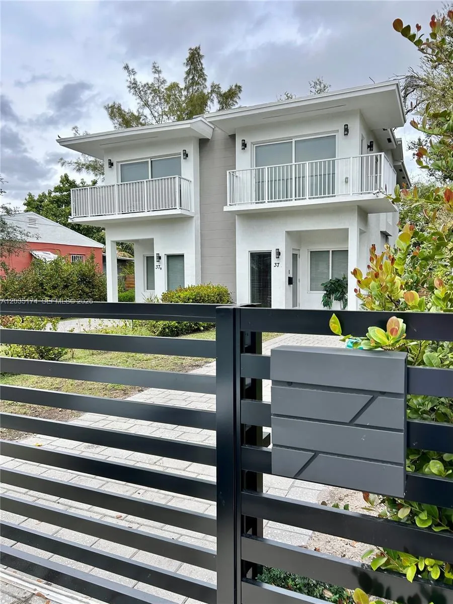 En Venta 37 NW 70th Street, Miami, FL 33150, Miami, FL 33150