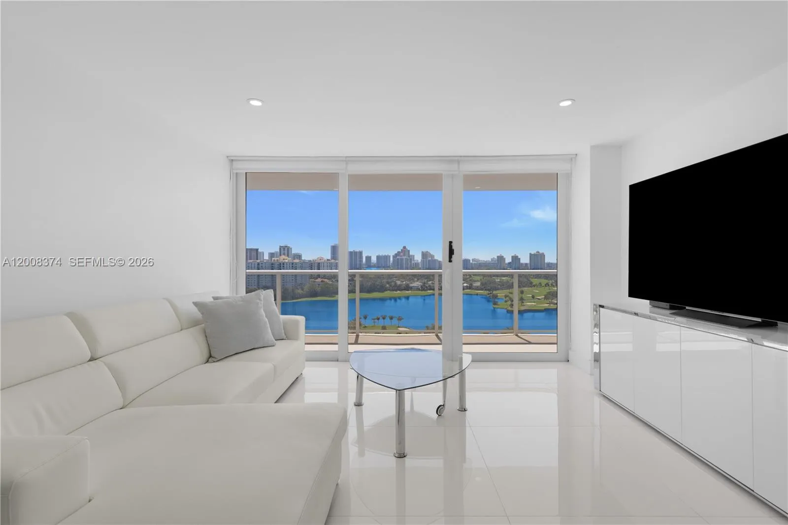 Foto de propiedad en 3701 N Country Club Drive 1805, Aventura, FL 33180 Aventura con MLS# 