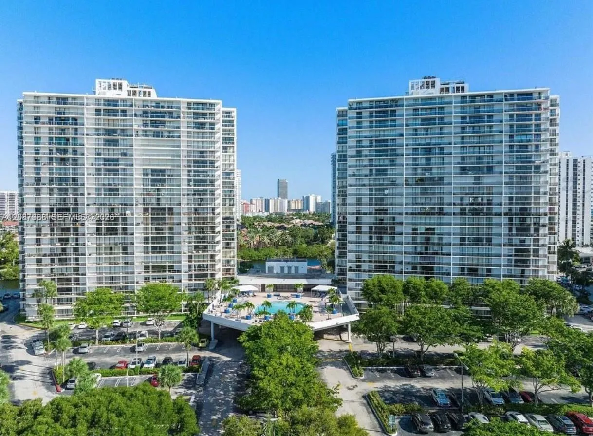 En Venta 3701 N Country Club Drive 1807, Aventura, FL 33180, Aventura, FL 33180