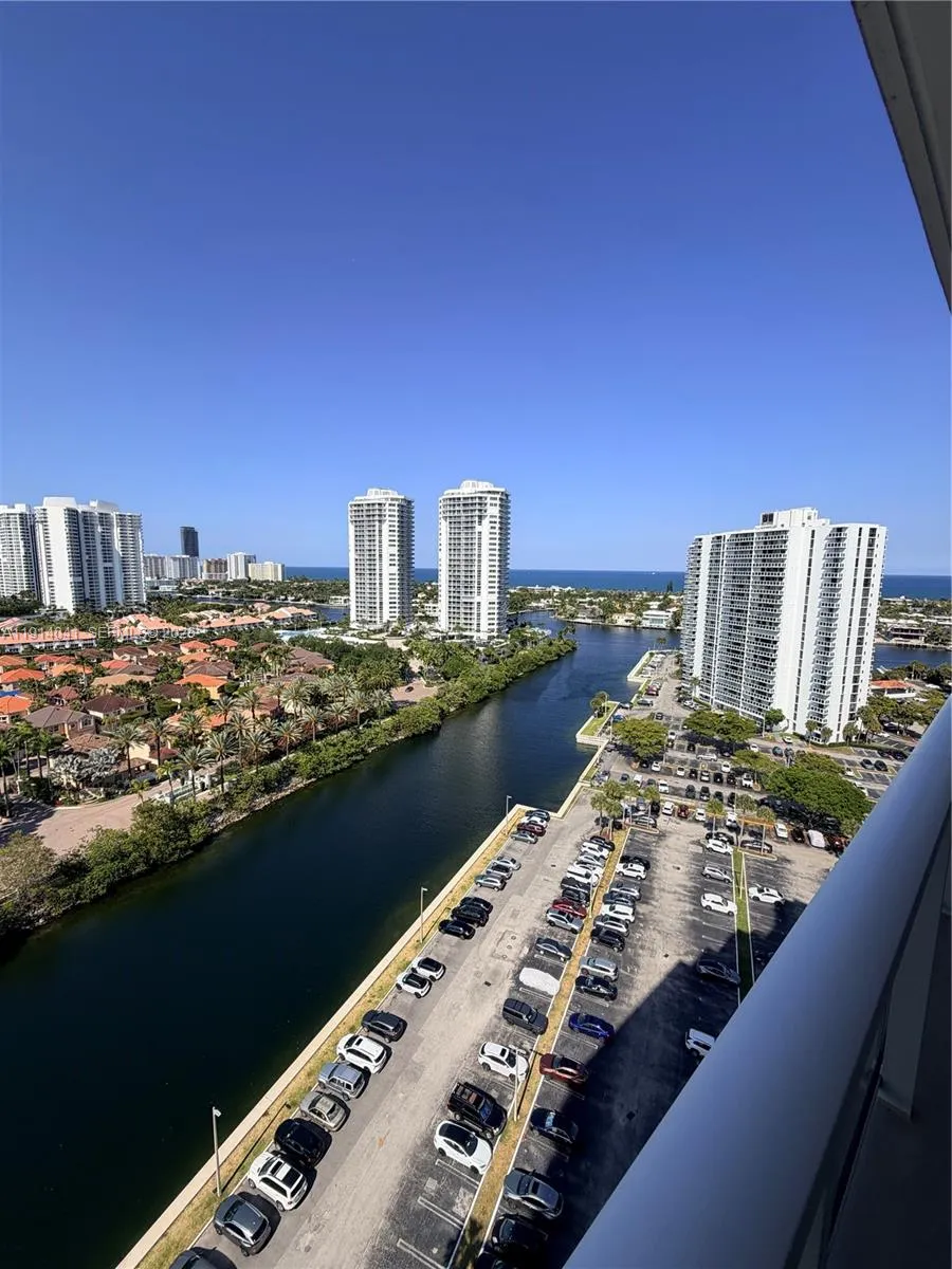 Foto de propiedad en 3701 N Country Club Drive 1901, Aventura, FL 33180 Aventura con MLS# 