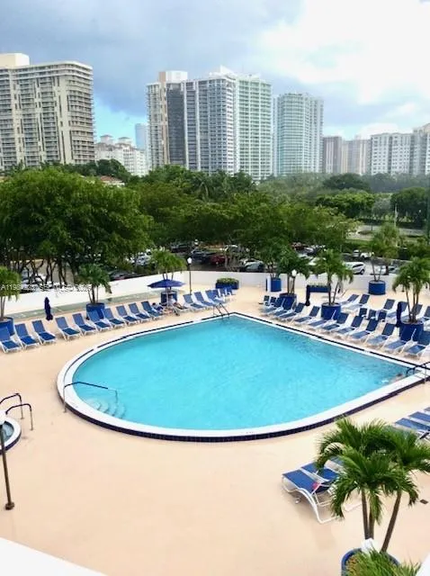 Foto de propiedad en 3701 N Country Club Drive 504, Aventura, FL 33180 Aventura con MLS# 