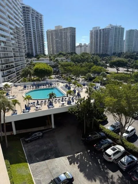 Foto de propiedad en 3701 N Country Club Drive 706, Aventura, FL 33180 Aventura con MLS# 