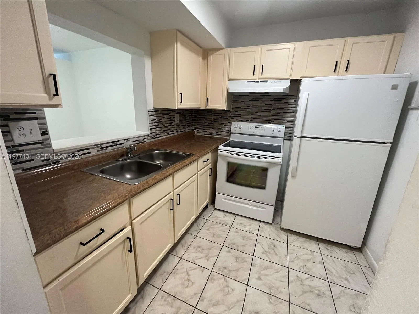 Vendido 3710 NW 21st Street 211, Lauderdale Lakes, FL 33311, Lauderdale Lakes, FL 33311