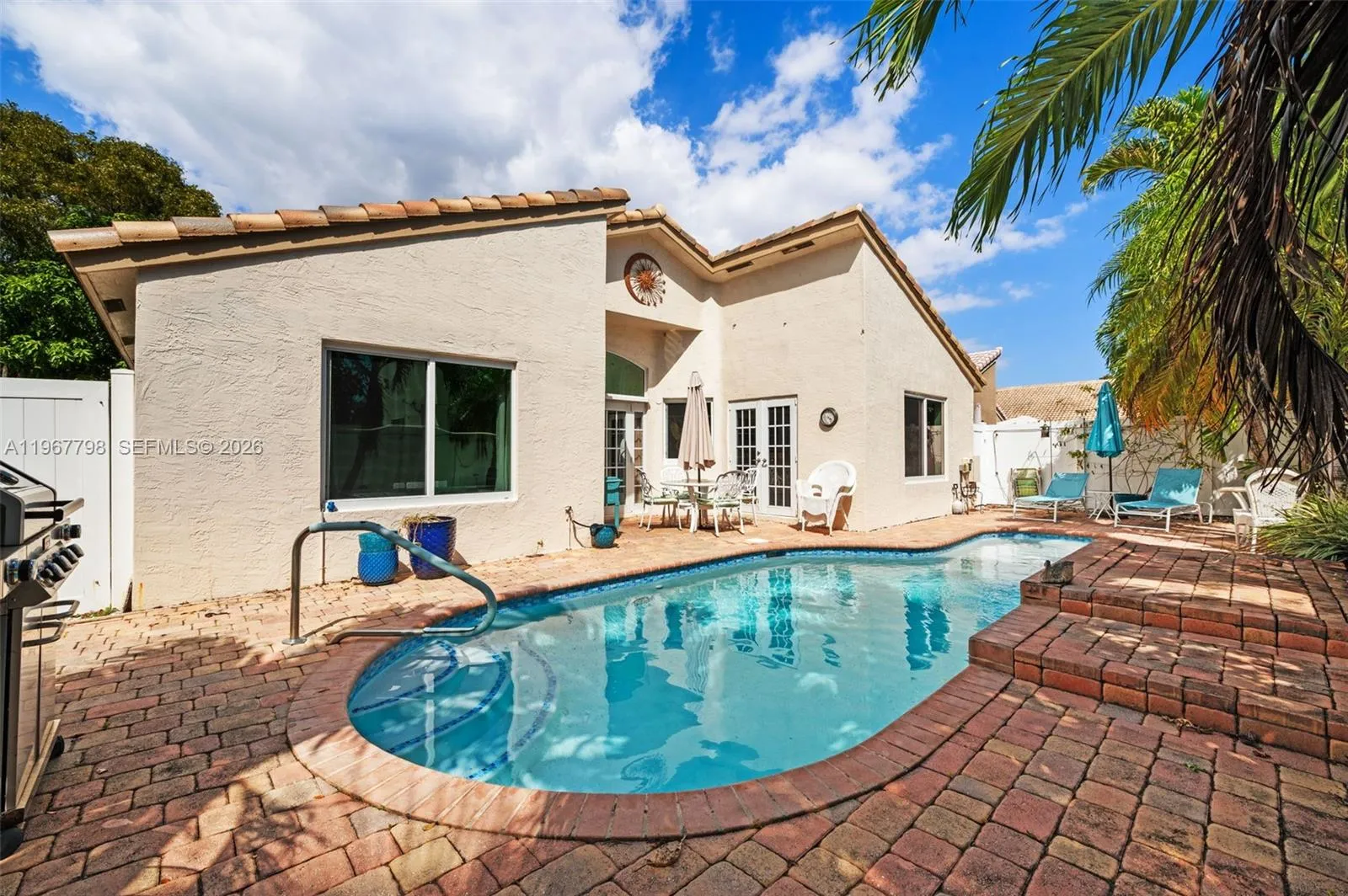 Foto de propiedad en 372 NW 45th Terrace, Deerfield Beach, FL 33442 Deerfield Beach con MLS# 