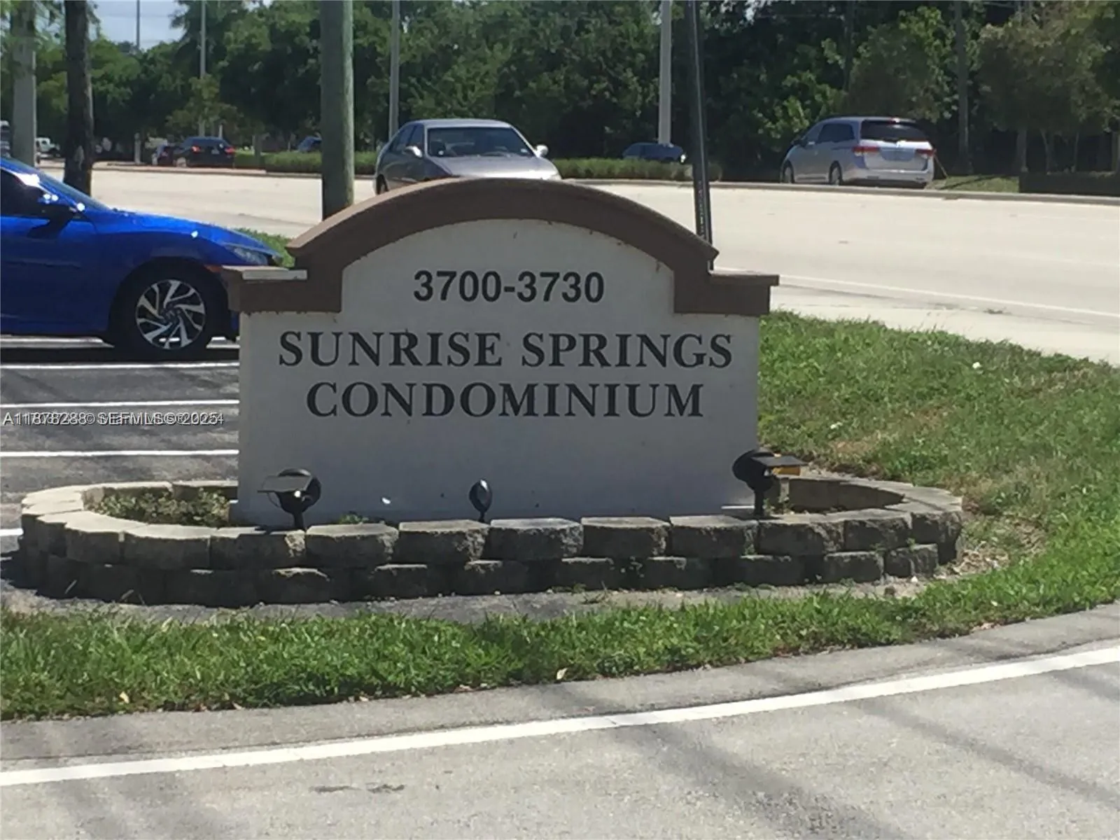 Foto de propiedad en 3720 N Pine Island Road 331, Sunrise, FL 33351 Sunrise con MLS# 