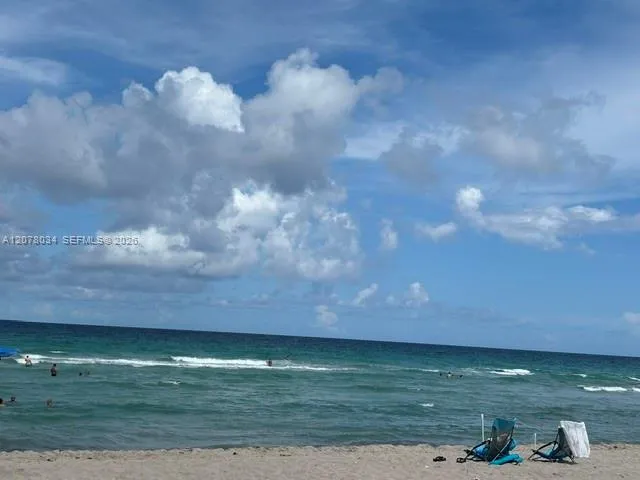 Foto de propiedad en 3725 S Ocean Drive 1427, Hollywood, FL 33019 Hollywood con MLS# 