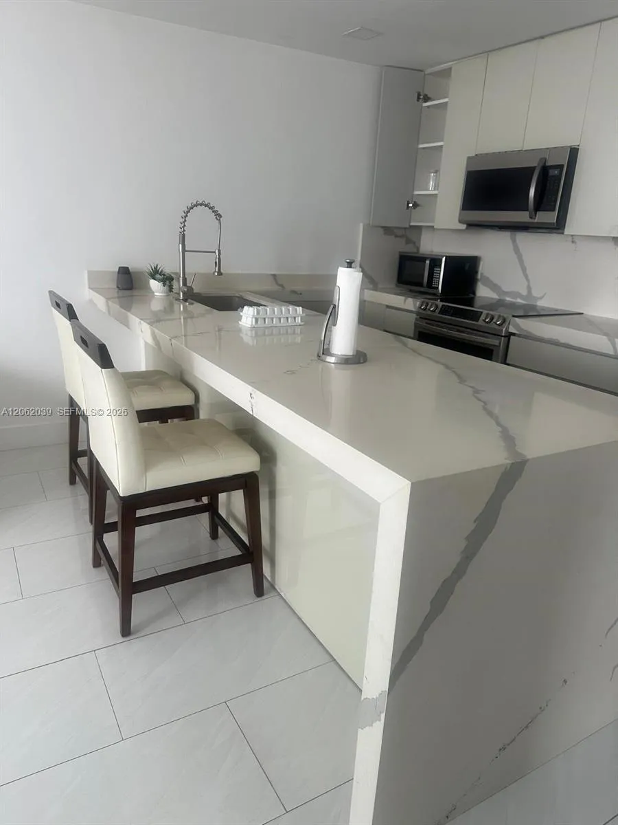 Foto de propiedad en 3725 S Ocean Drive 1507, Hollywood, FL 33019 Hollywood con MLS#