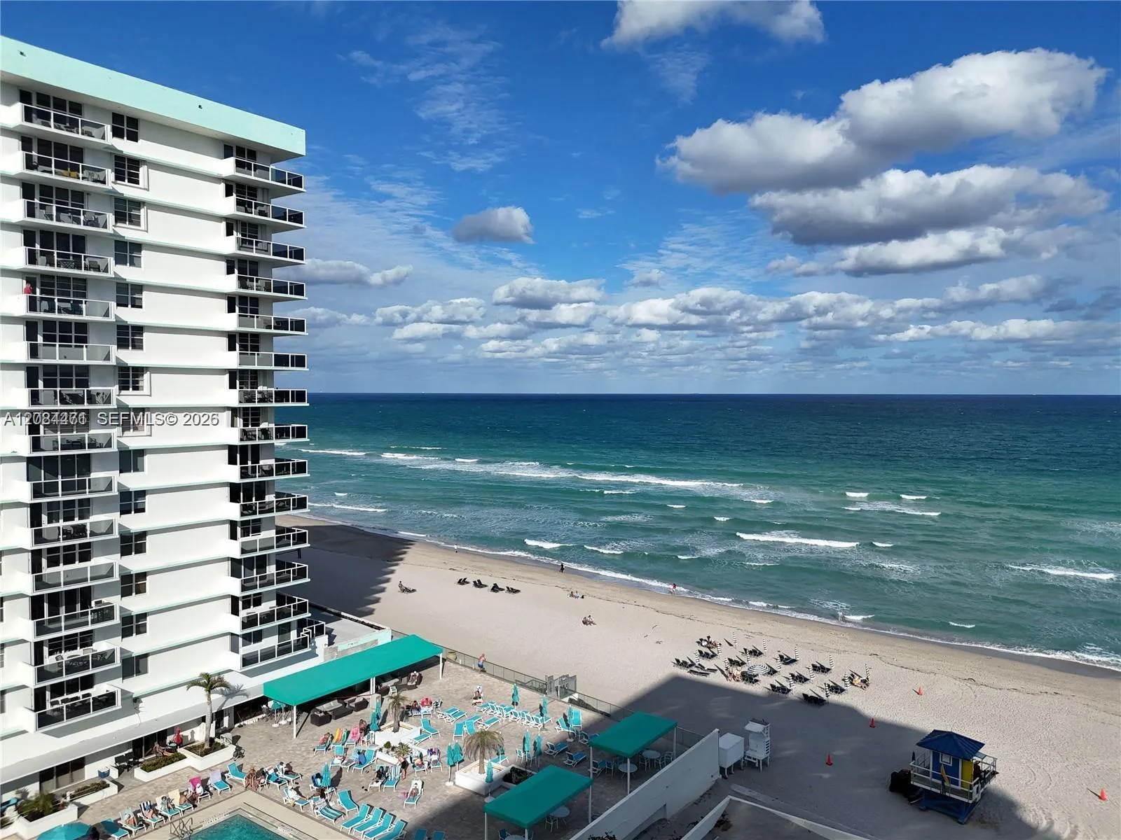 Foto de propiedad en 3725 S Ocean Drive 715, Hollywood, FL 33019 Hollywood con MLS#