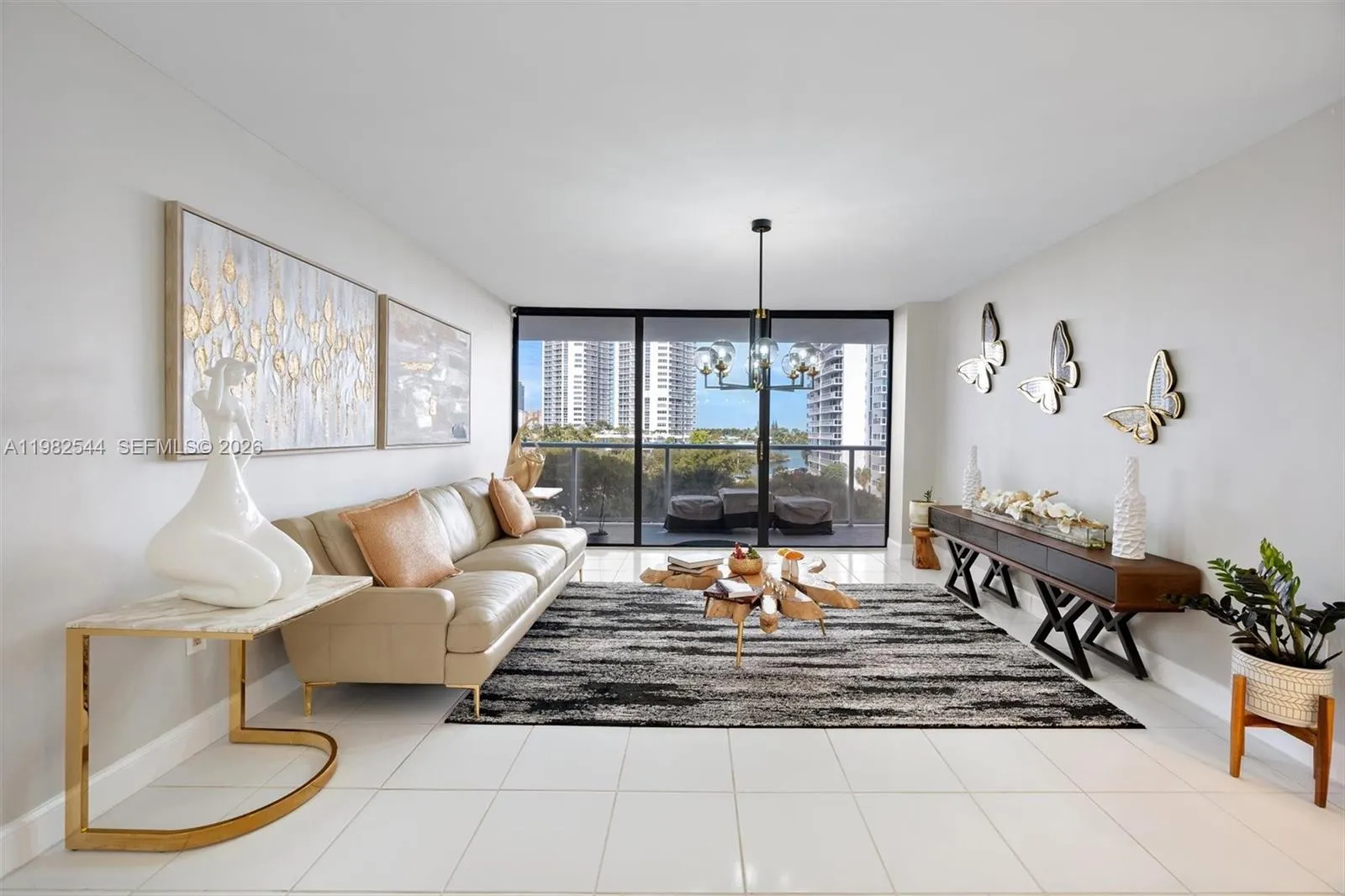 Foto de propiedad en 3731 N Country Club Drive 521, Aventura, FL 33180 Aventura con MLS# 