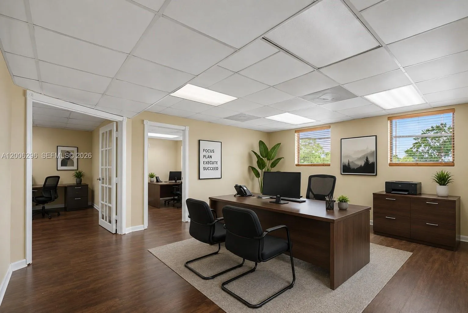 Foto de propiedad en 3735 SW 8th Street, Coral Gables, FL 33134 Coral Gables con MLS# 