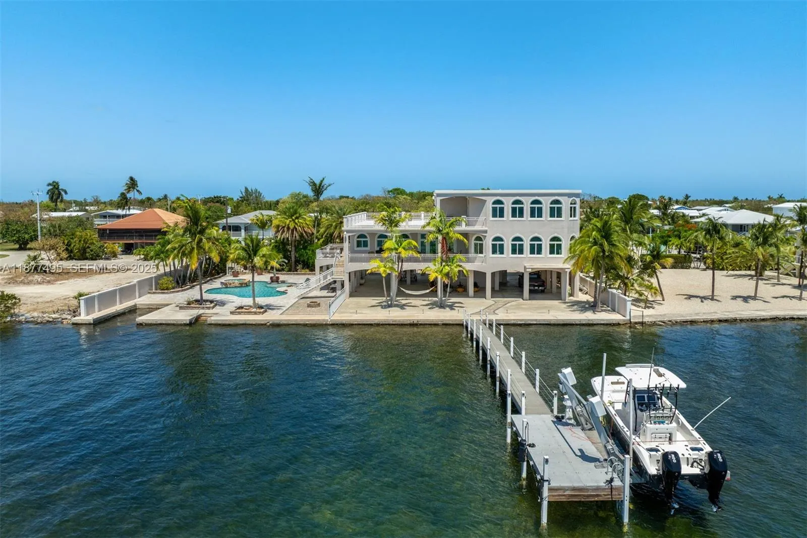 Foto de propiedad en 3742 Seagrape Street, Big Pine Key, FL 33043 Big Pine Key con MLS# 