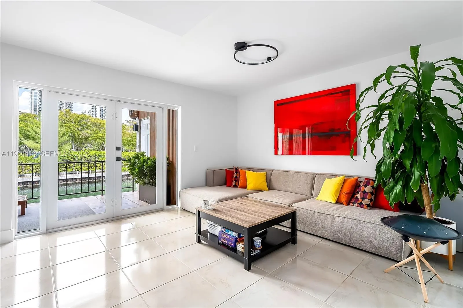 Foto de propiedad en 3745 NE 171st Street 76, North Miami Beach, FL 33160 North Miami Beach con MLS# 