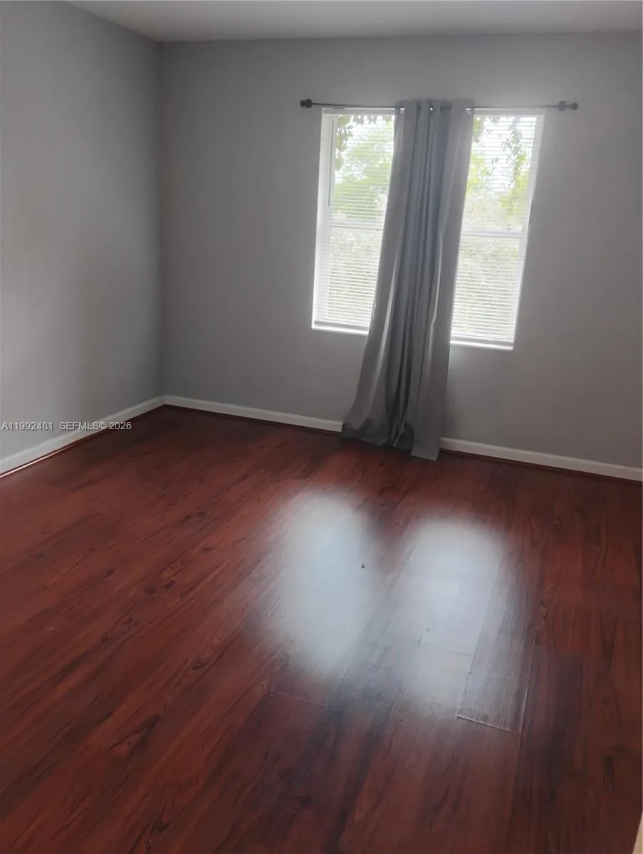 Foto de propiedad en 3748 NW 91st Lane 3748, Sunrise, FL 33351 Sunrise con MLS# 