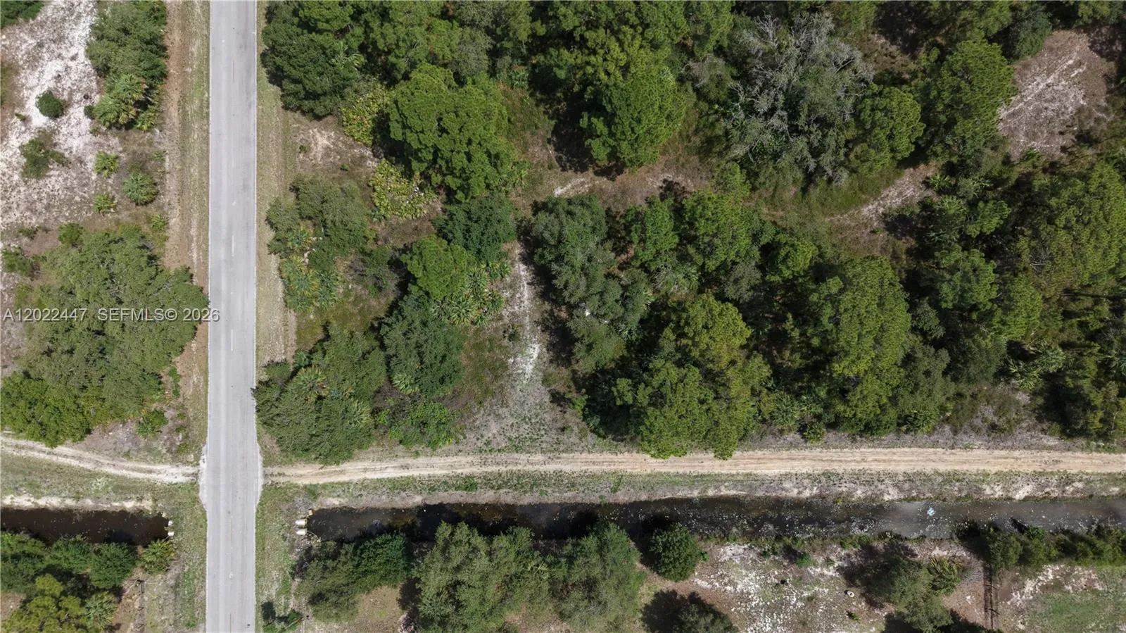 Foto de propiedad en 375 S Mayoral Street, Clewiston, FL 33440 Clewiston con MLS# 