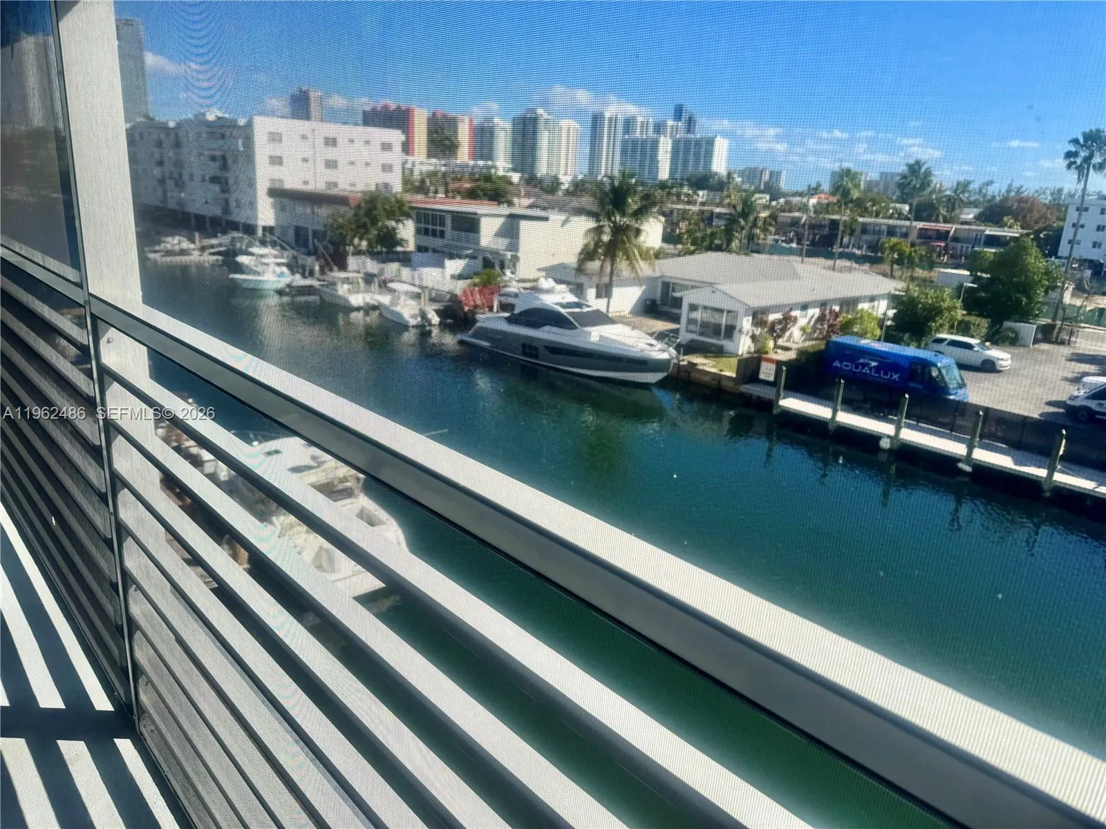 Foto de propiedad en 3750 NE 169 Street Apt.G.405, North Miami Beach, FL 33160 North Miami Beach con MLS# 