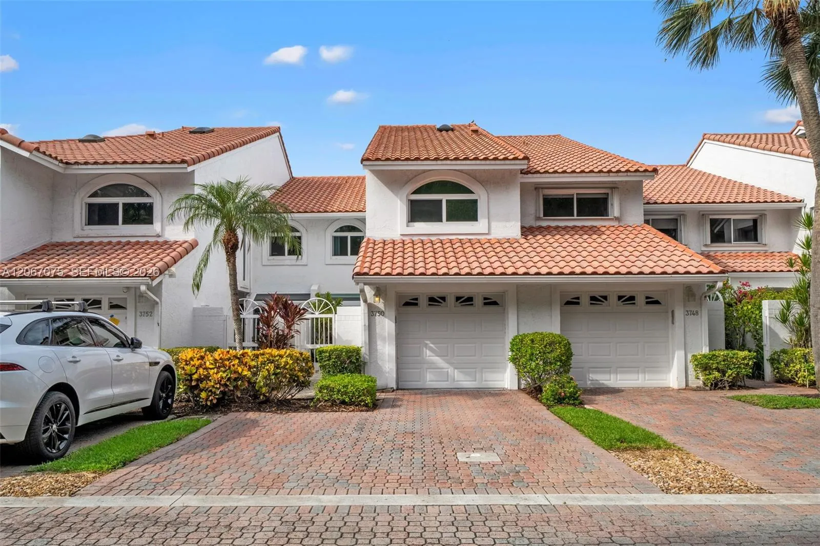 Foto de propiedad en 3750 NE 209 Terrace, Aventura, FL 33180 Aventura con MLS# 
