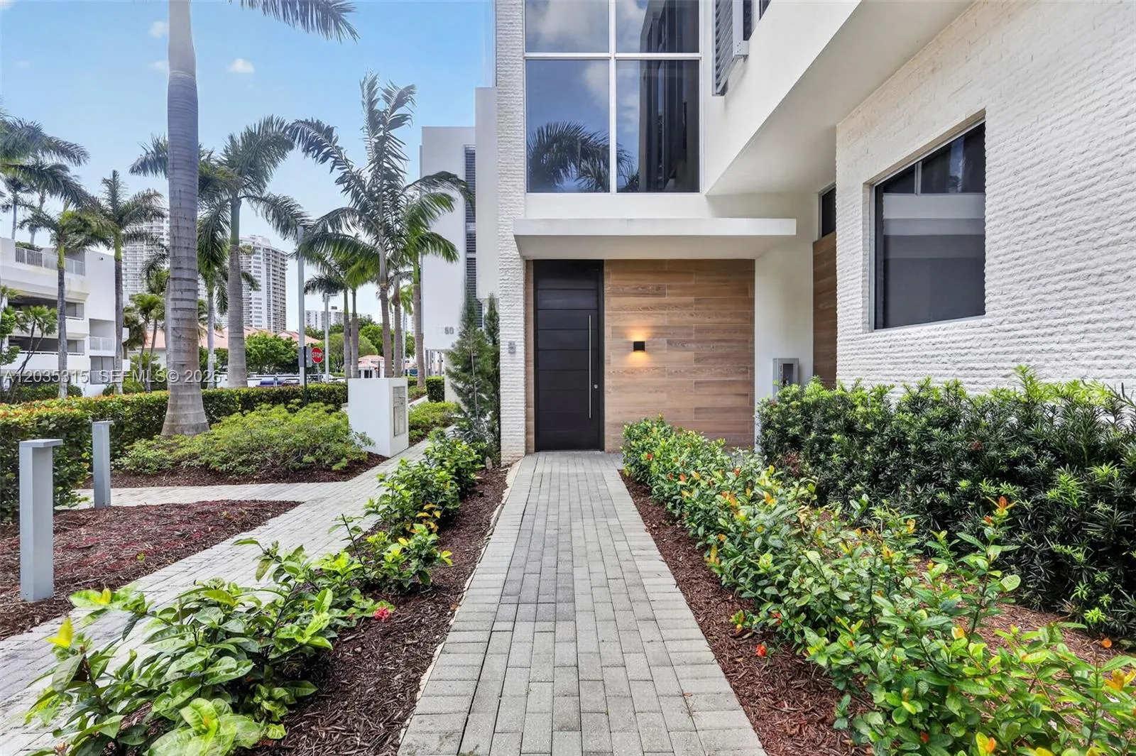 En Renta 3750 Yacht Club Drive TH5, Aventura, FL 33180, Aventura, FL 33180