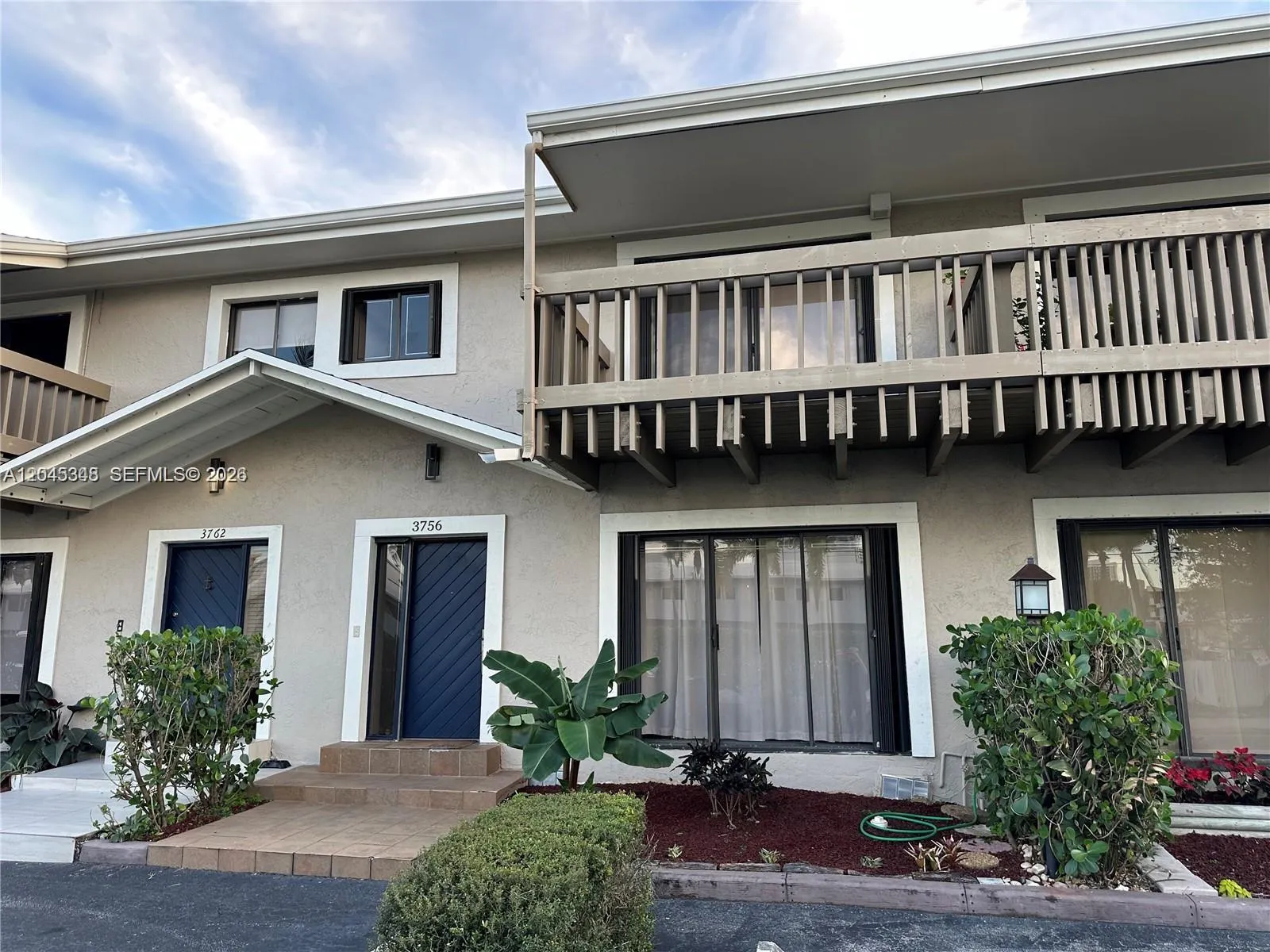 Foto de propiedad en 3756 NE 166th Street 112, North Miami Beach, FL 33160 North Miami Beach con MLS# 