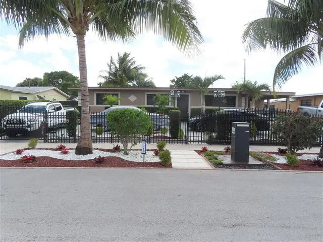 Foto de propiedad en 3760 NW 197th Street 1, Miami Gardens, FL 33055 Miami Gardens con MLS# 