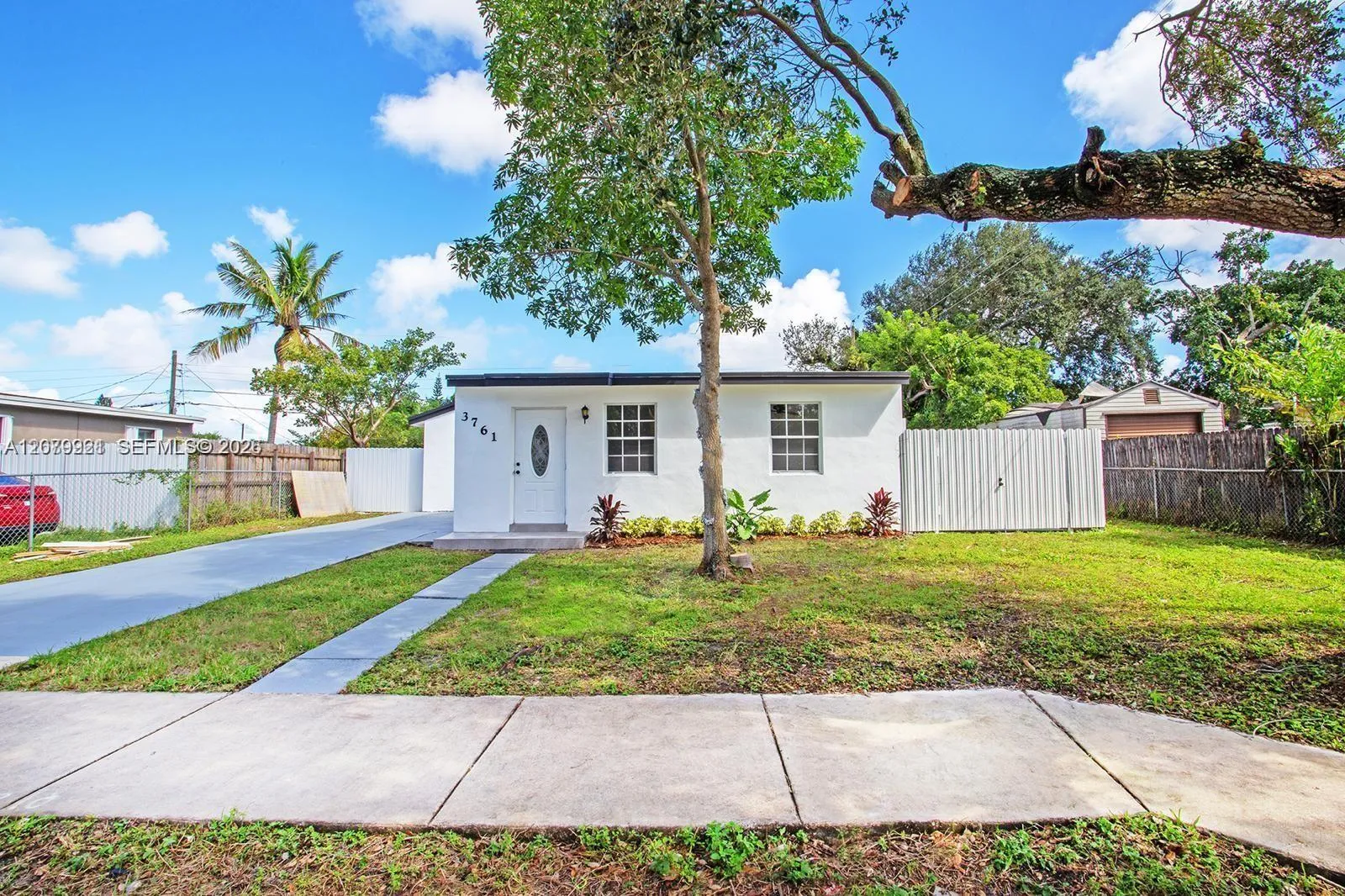 Foto de propiedad en 3761 SW 45th Avr 0, West Park, FL 33023 West Park con MLS# 