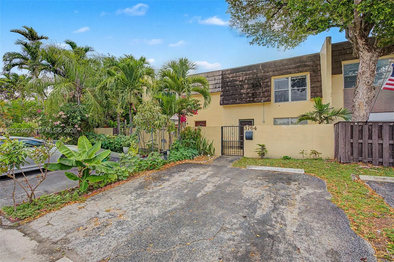 Foto de propiedad en 3764 SW 60th Terrace 15, Davie, FL 33314 Davie con MLS# 