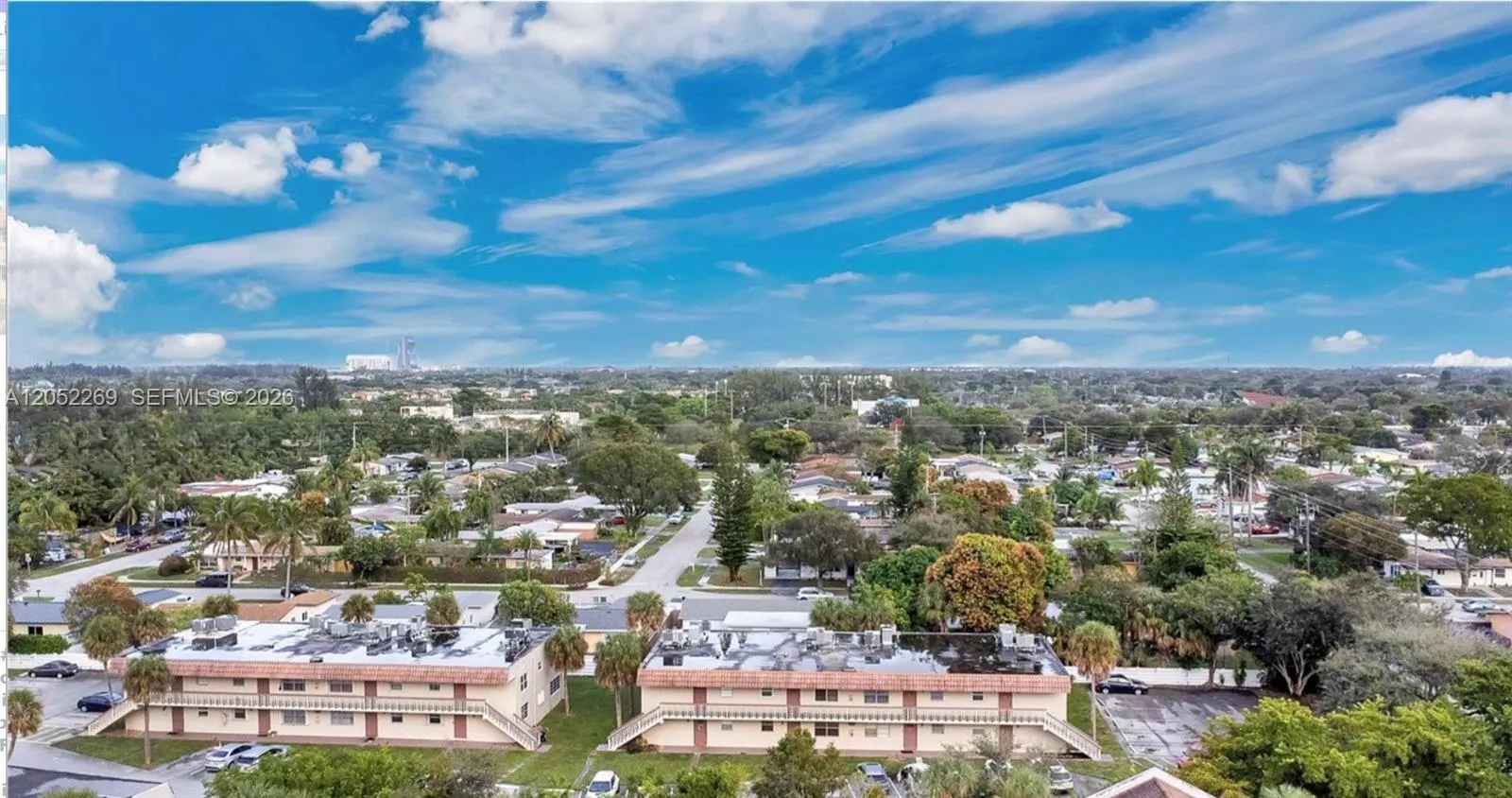 Foto de propiedad en 3777 NW 78th Avenue 10B, Davie, FL 33024 Davie con MLS# 