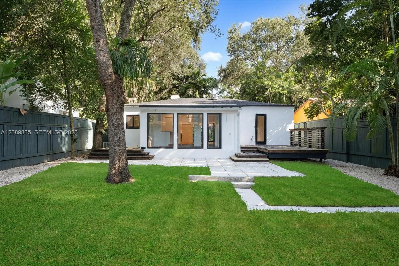 Alquilada 3794 Irvington Avenue 0, Miami, FL 33133, Miami, FL 33133