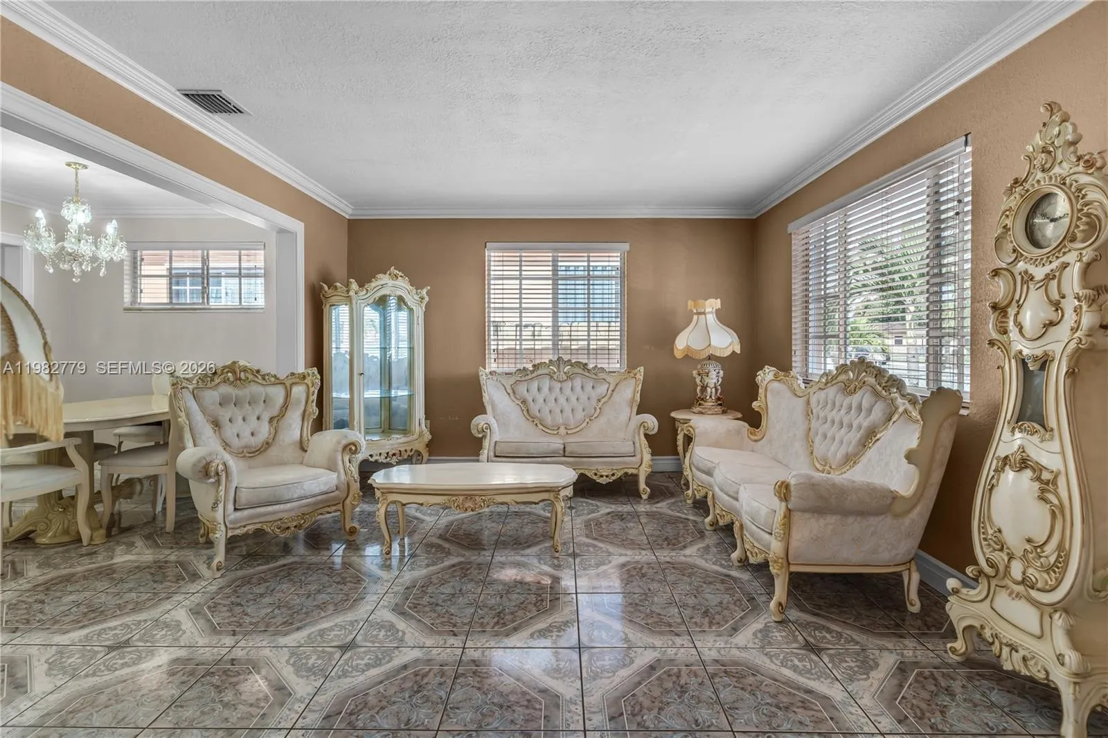 Vendido 380 E 56th Street, Hialeah, FL 33013, Hialeah, FL 33013