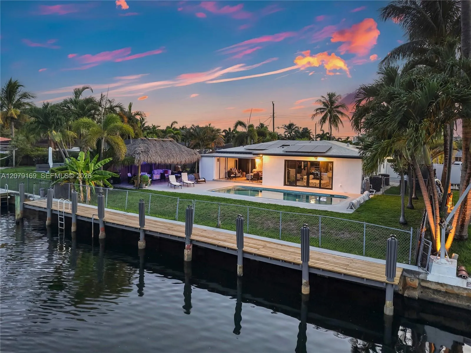 Foto de propiedad en 380 SE 1st Terrace, Pompano Beach, FL 33060 Pompano Beach con MLS# 