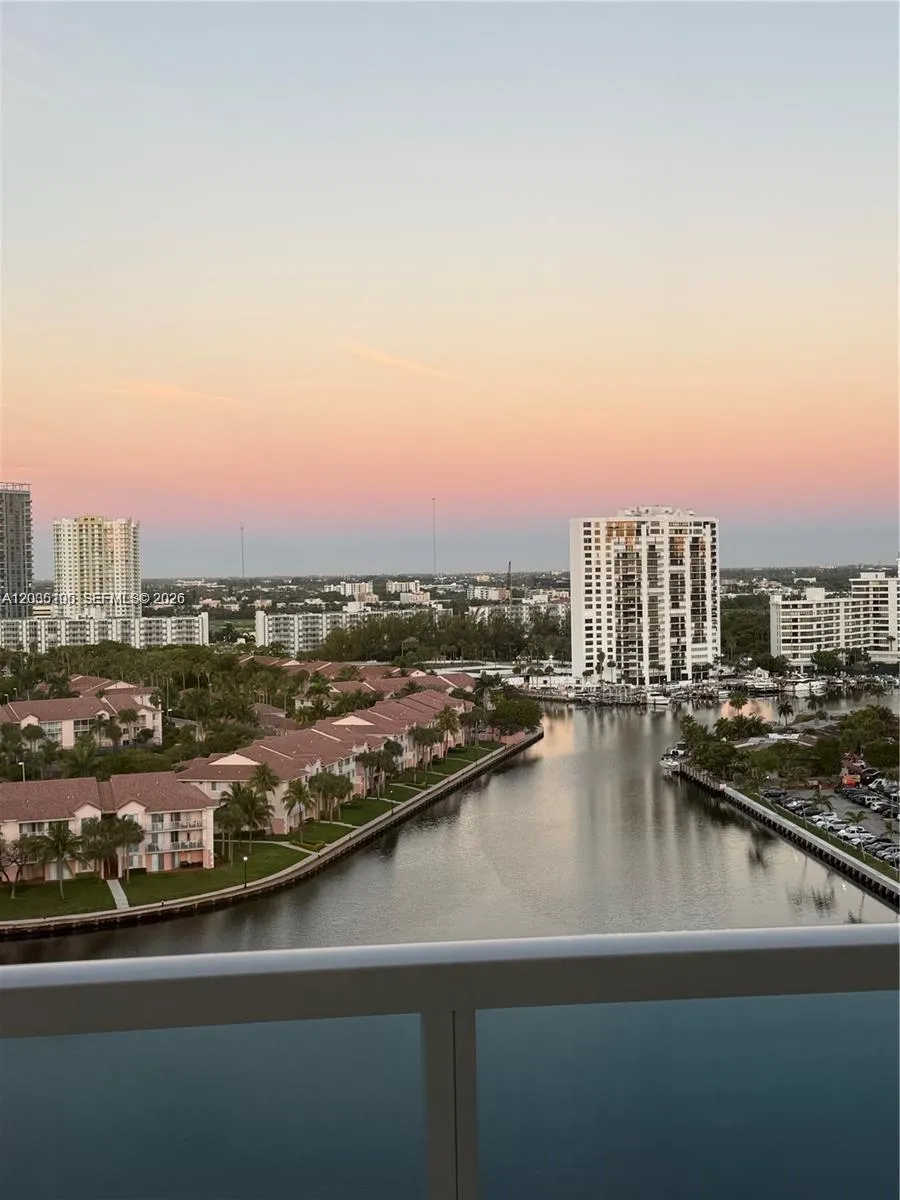 Foto de propiedad en 3800 S Ocean Drive 1623, Hollywood, FL 33019 Hollywood con MLS#