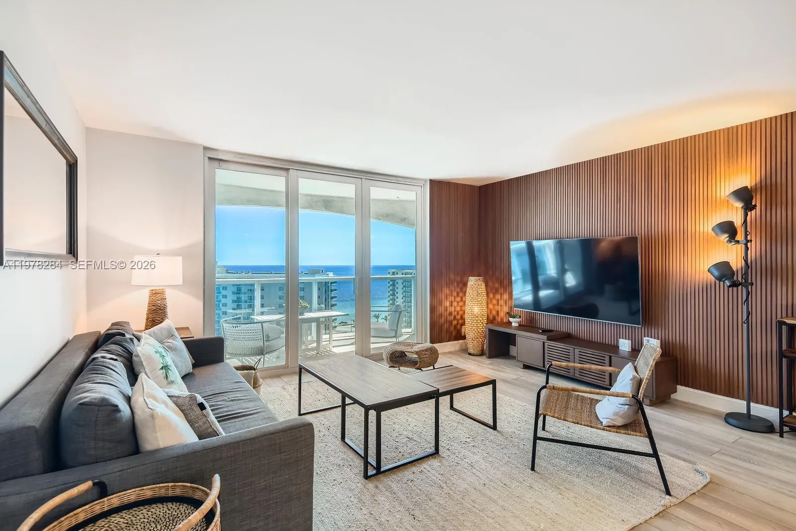 Foto de propiedad en 3800 S Ocean Drive 1818, Hollywood, FL 33019 Hollywood con MLS#