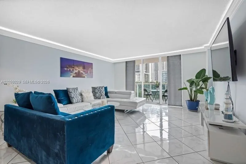 Foto de propiedad en 3800 S Ocean Drive 410, Hollywood, FL 33019 Hollywood con MLS# 