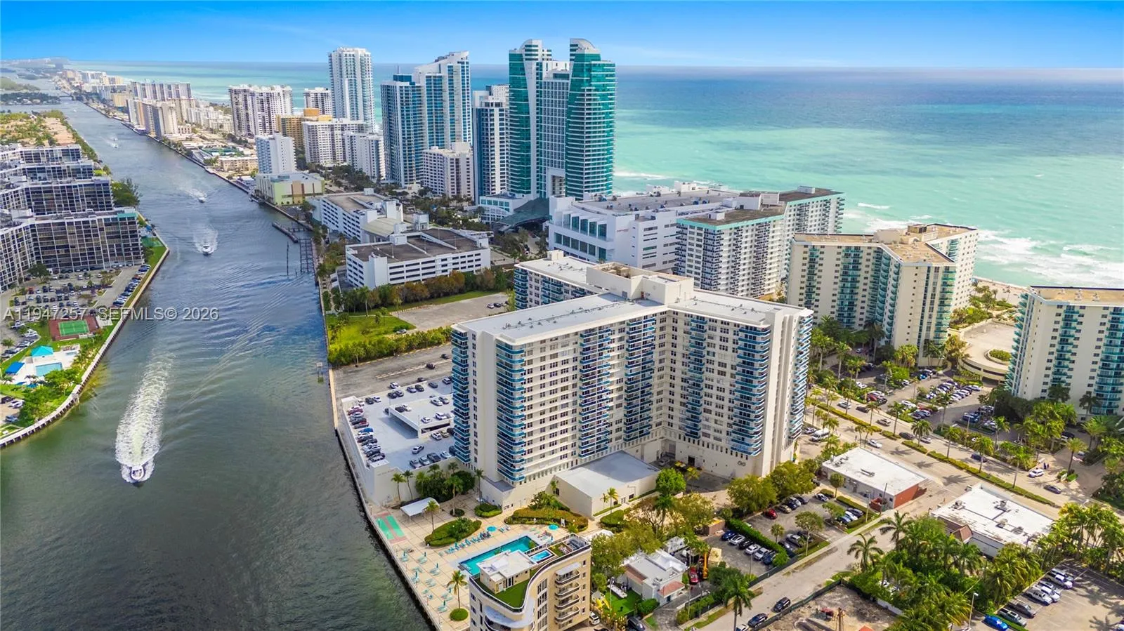 Foto de propiedad en 3800 S Ocean Drive 419, Hollywood, FL 33019 Hollywood con MLS#