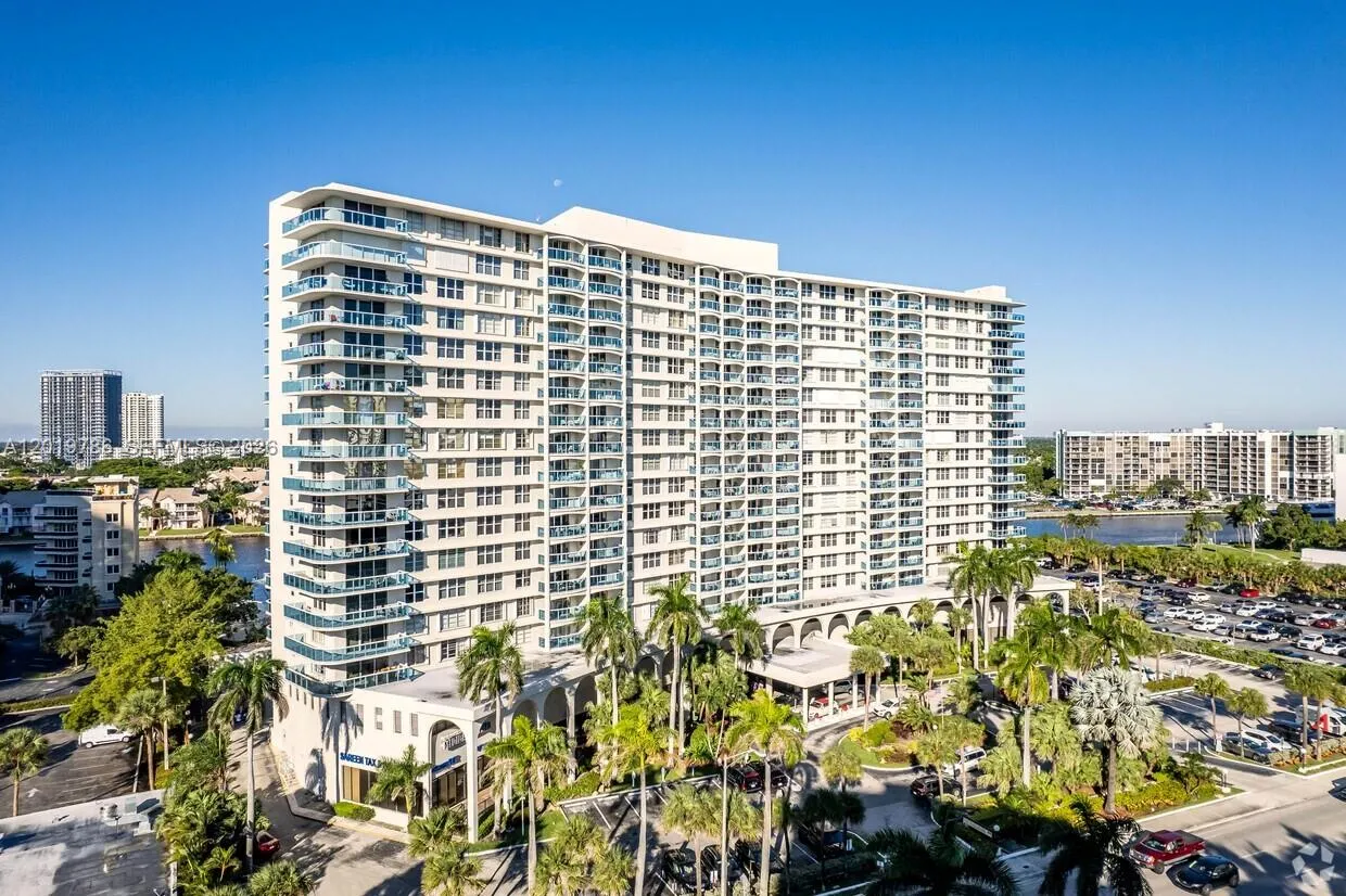 Vendido 3800 S Ocean Drive 818, Hollywood, FL 33019, Hollywood, FL 33019