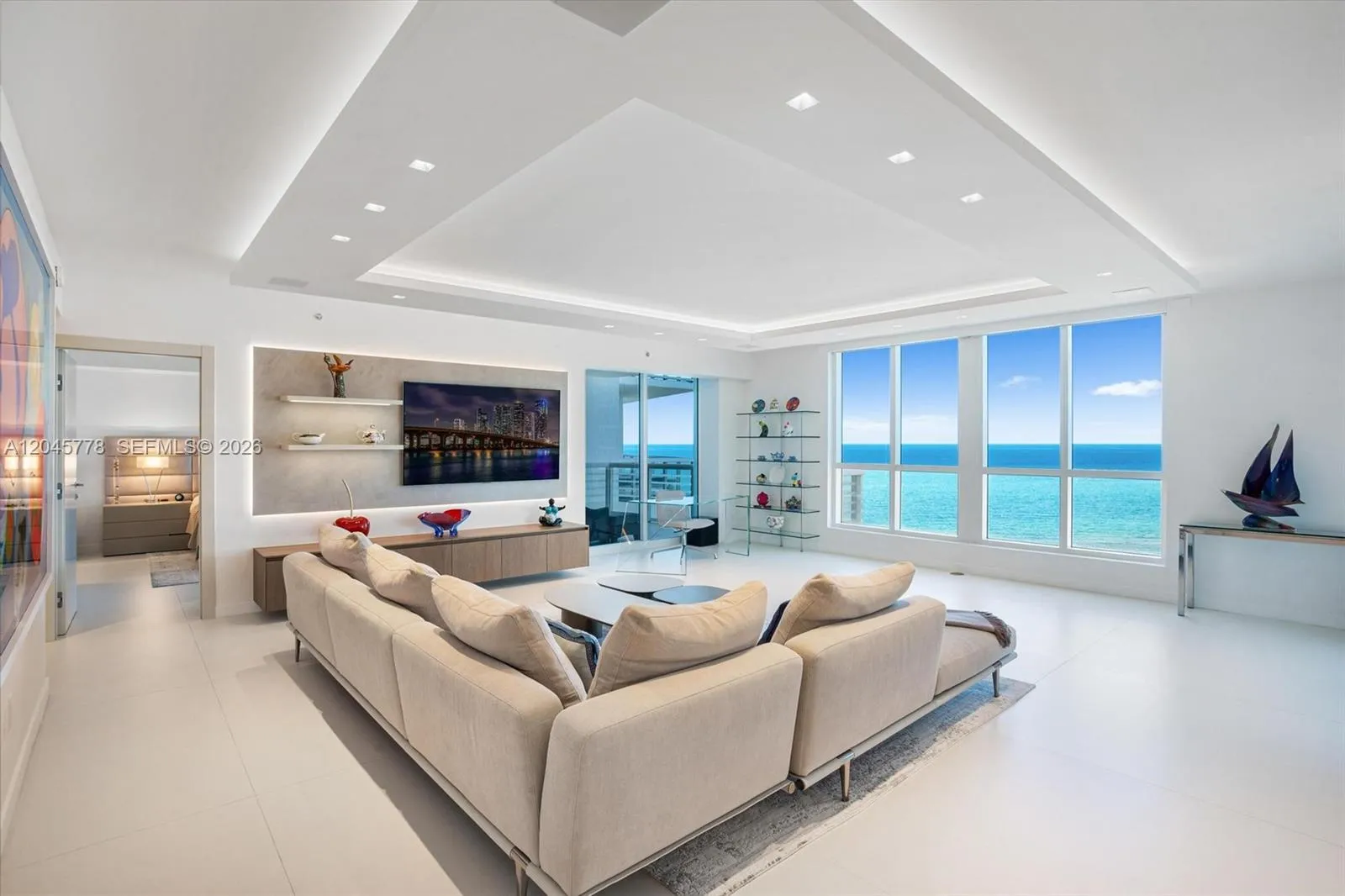 Foto de propiedad en 3801 Collins Avenue 1503, Miami Beach, FL 33140 Miami Beach con MLS# 