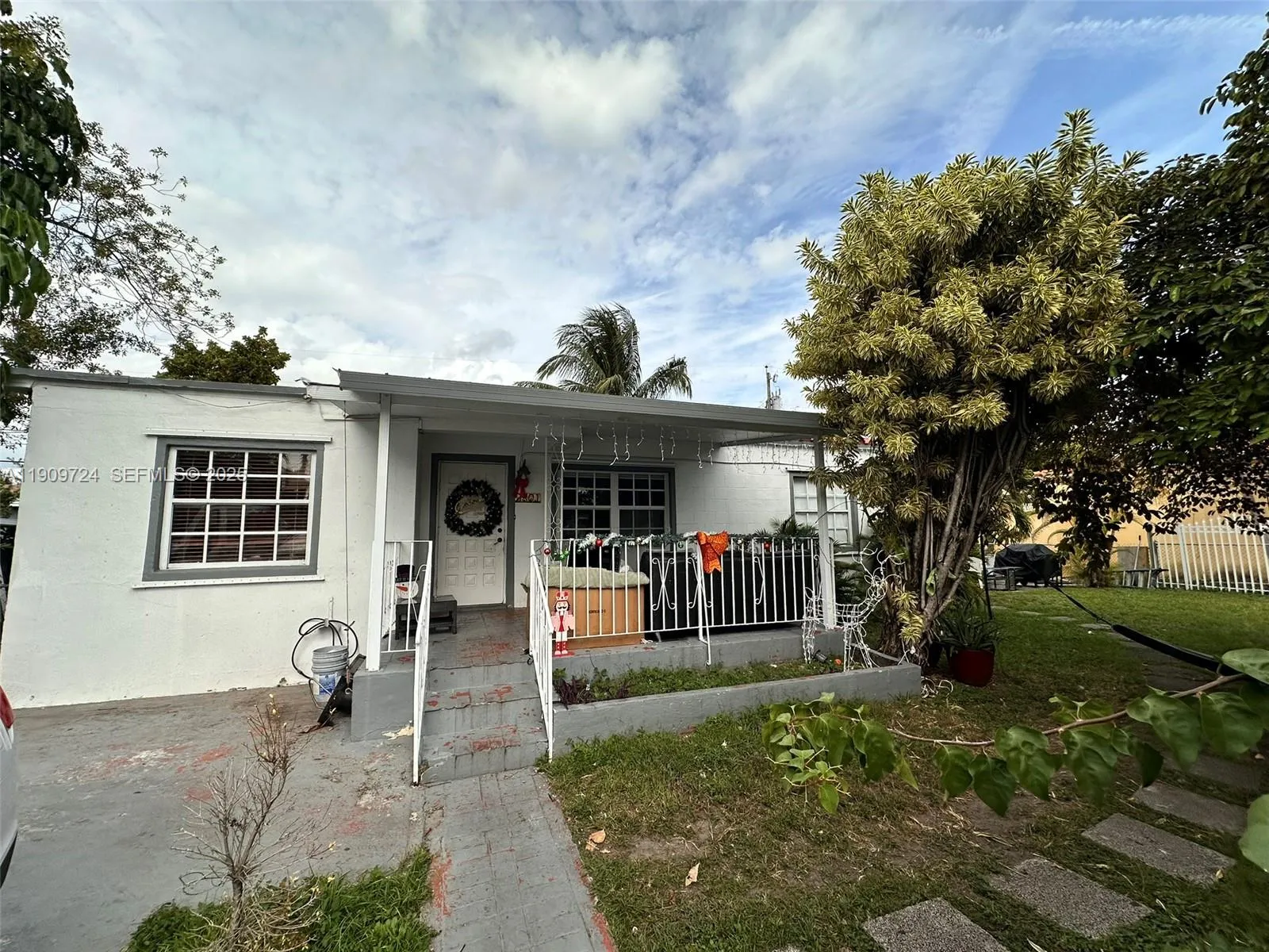 Foto de propiedad en 3801 NW 2nd Street, Miami, FL 33126 Miami con MLS# 