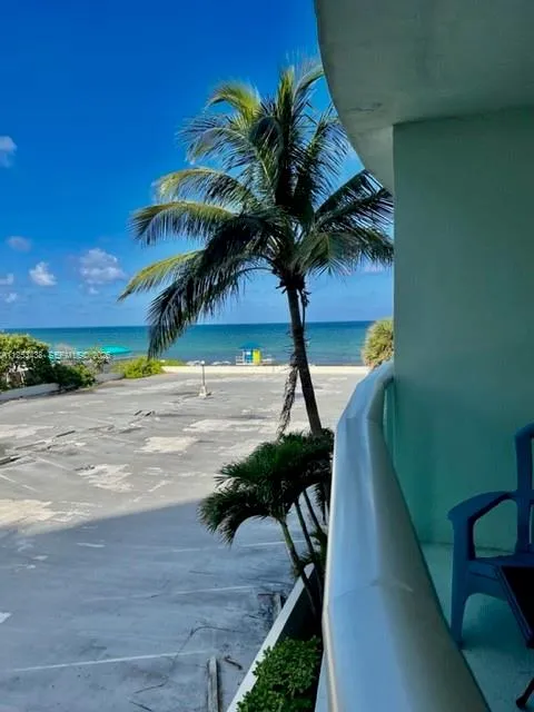 Foto de propiedad en 3801 S Ocean Drive 3C, Hollywood, FL 33019 Hollywood con MLS# 