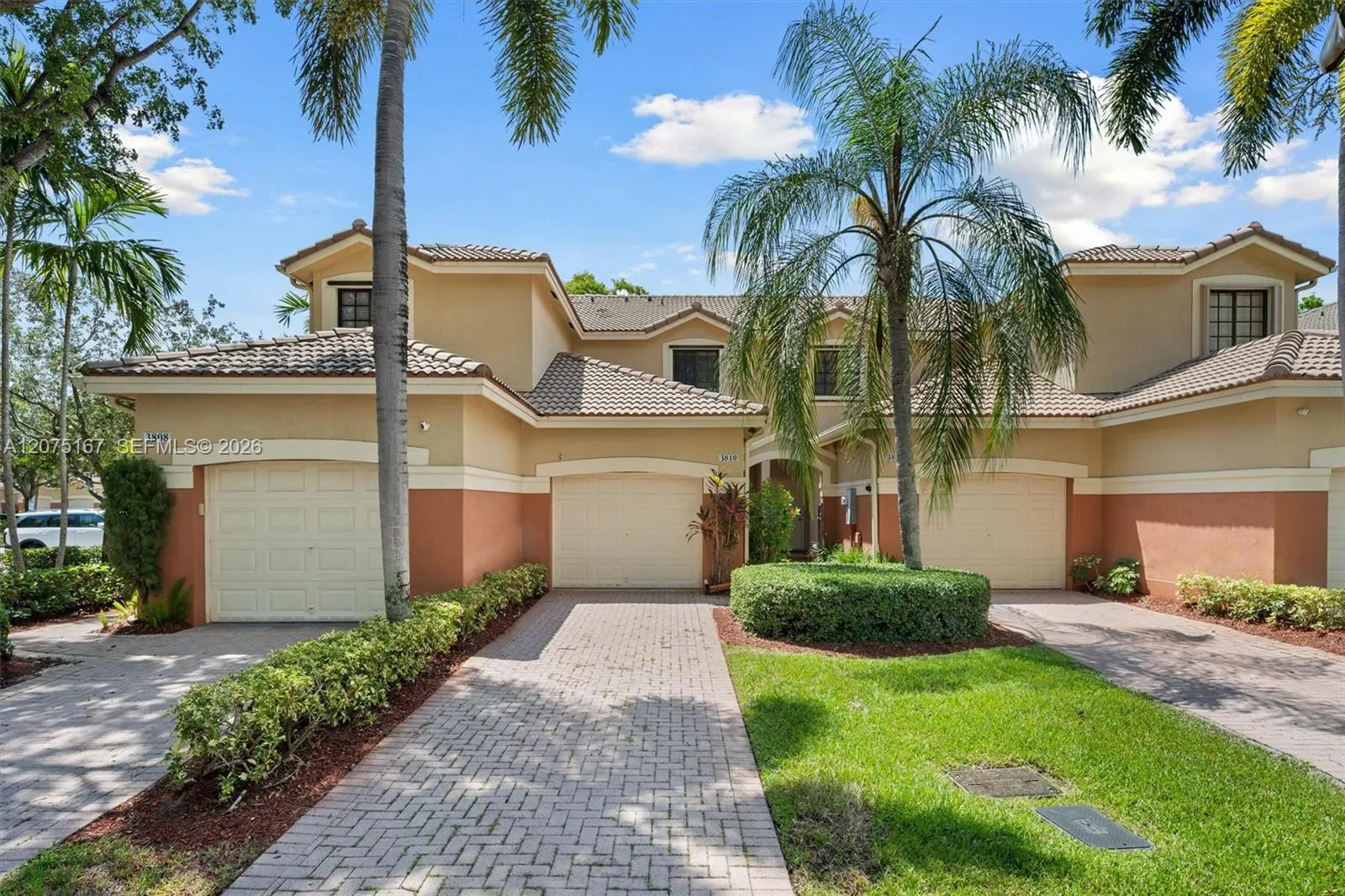 Foto de propiedad en 3810 Tree Top Drive, Weston, FL 33332 Weston con MLS# 
