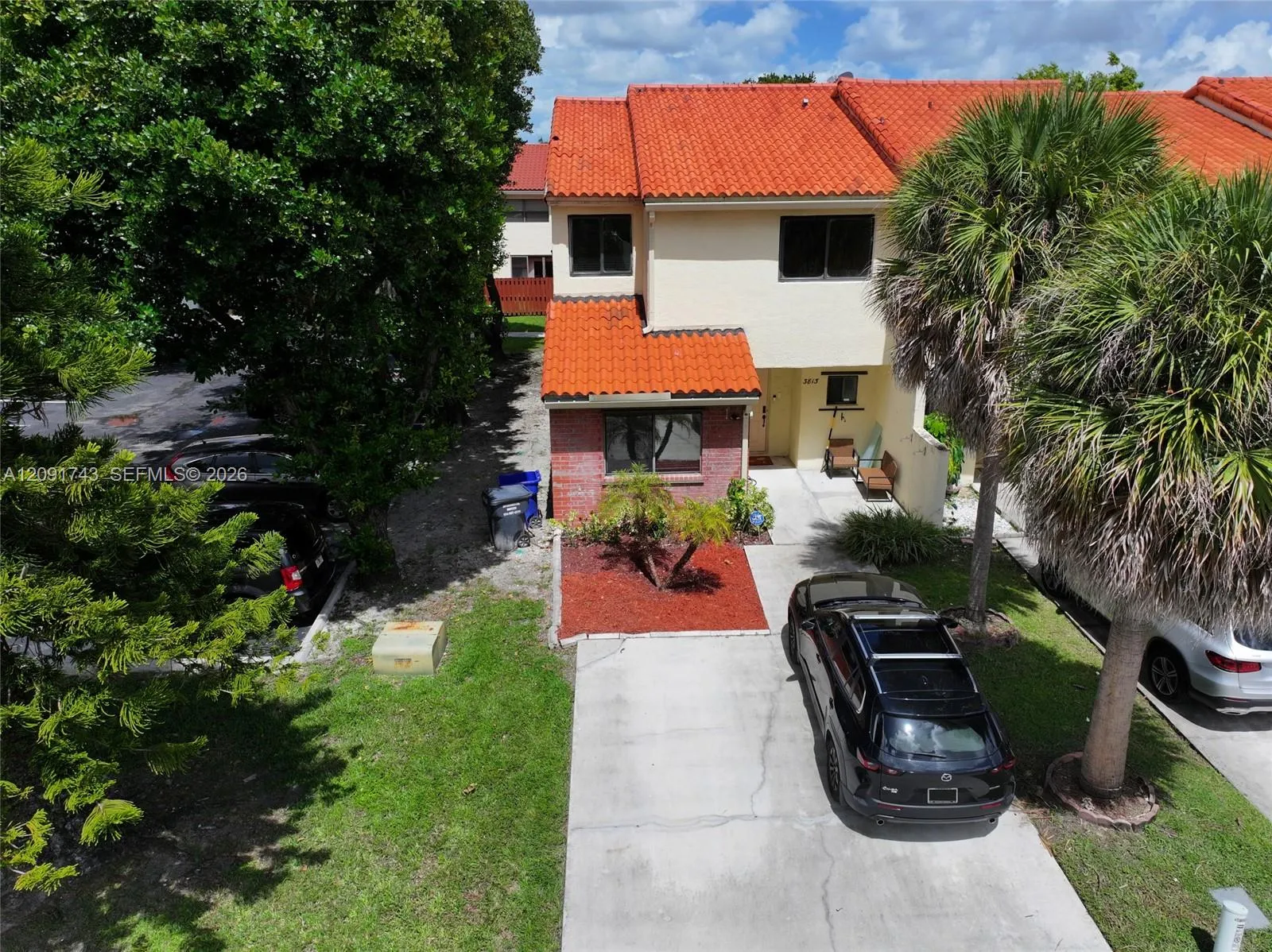 Foto de propiedad en 3813 Simms Street 3813, Hollywood, FL 33021 Hollywood con MLS# 