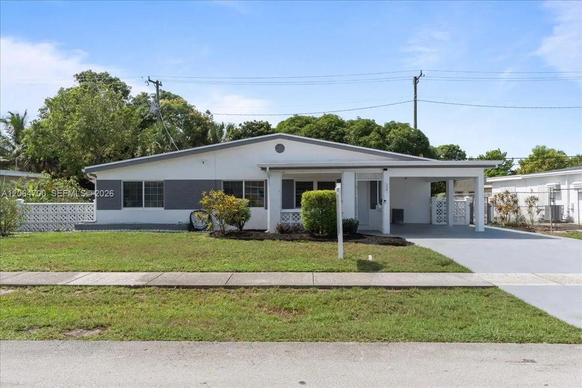 Foto de propiedad en 3820 NW 5th Street, Lauderhill, FL 33311 Lauderhill con MLS# 
